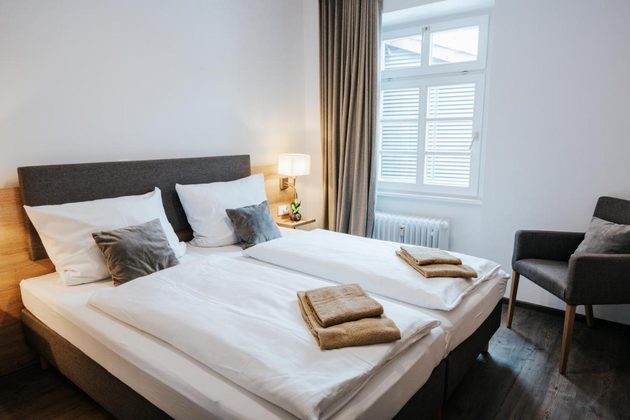 Residenz Weingut Schloss Reinhartshausen Bed and Breakfast Eltville am Rhein Buitenkant foto