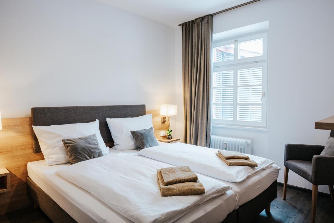 Residenz Weingut Schloss Reinhartshausen Bed and Breakfast Eltville am Rhein Buitenkant foto