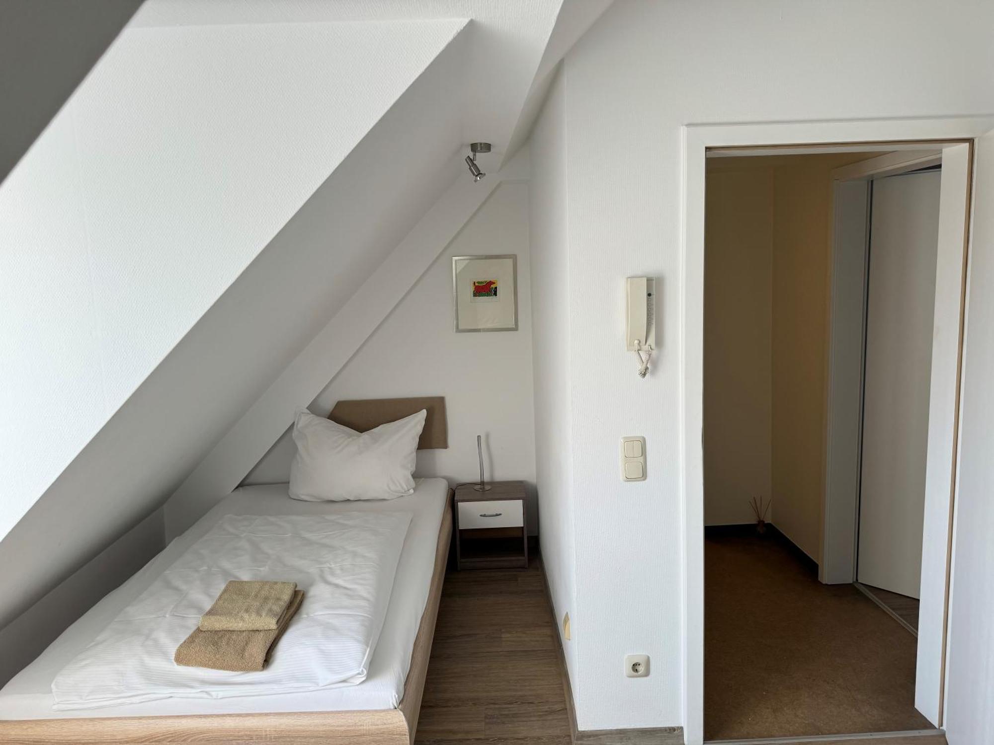 Residenz Weingut Schloss Reinhartshausen Bed and Breakfast Eltville am Rhein Buitenkant foto