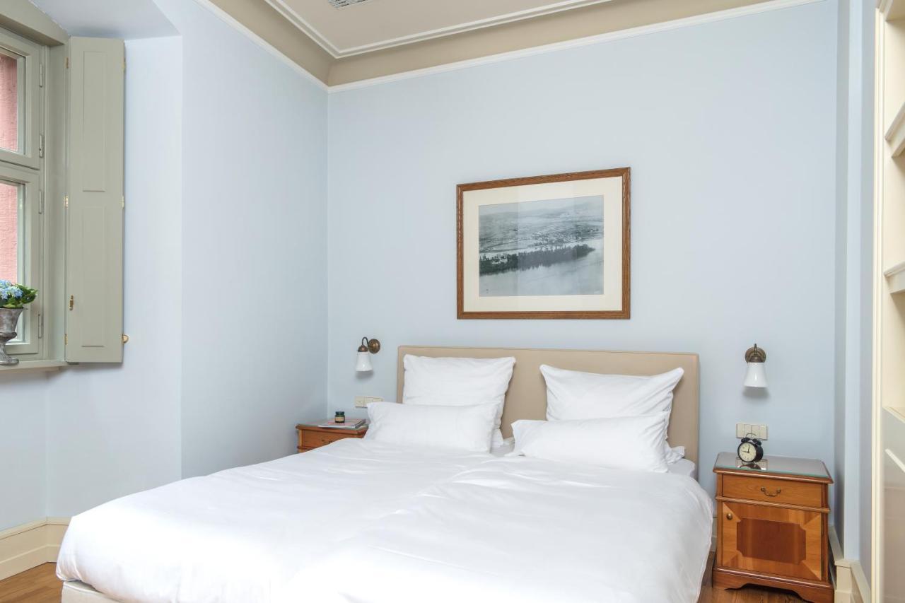 Residenz Weingut Schloss Reinhartshausen Bed and Breakfast Eltville am Rhein Buitenkant foto