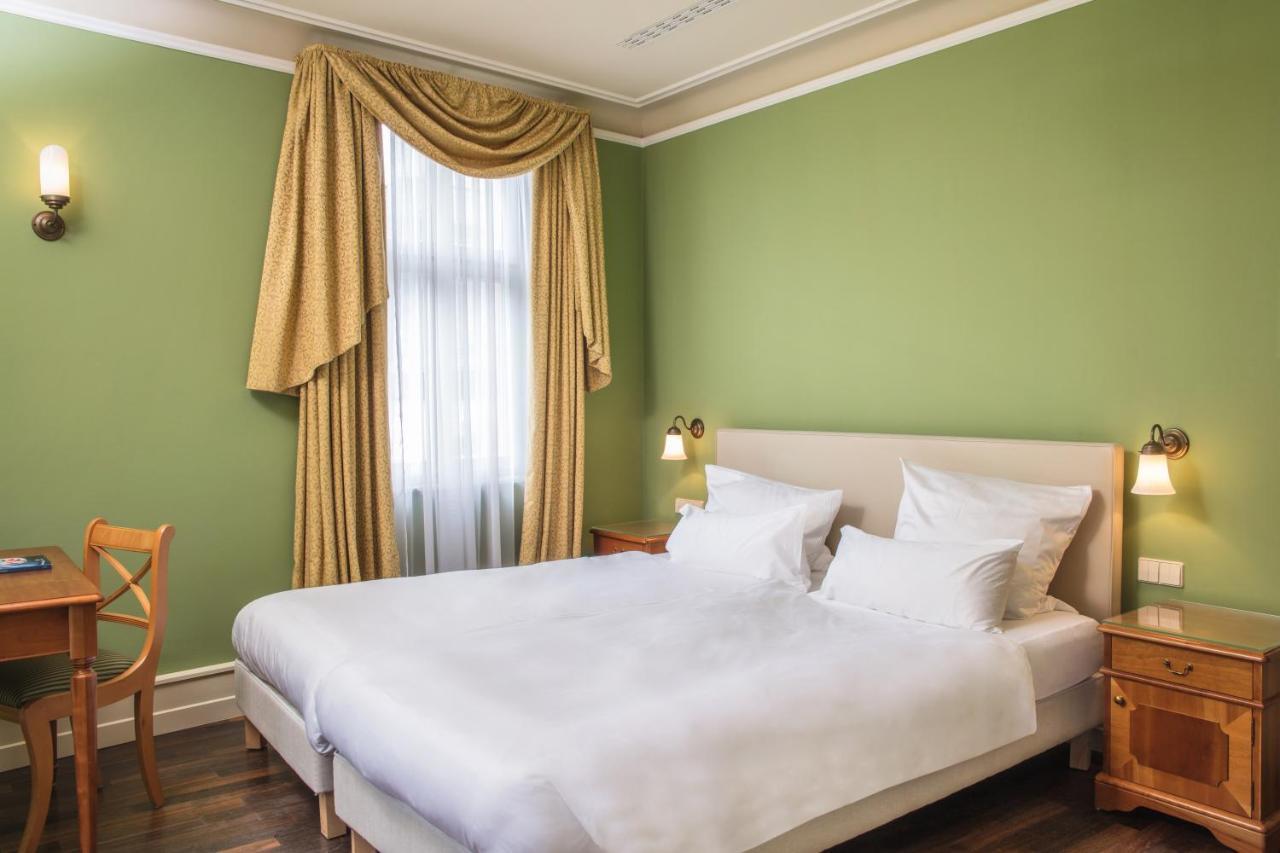 Residenz Weingut Schloss Reinhartshausen Bed and Breakfast Eltville am Rhein Buitenkant foto